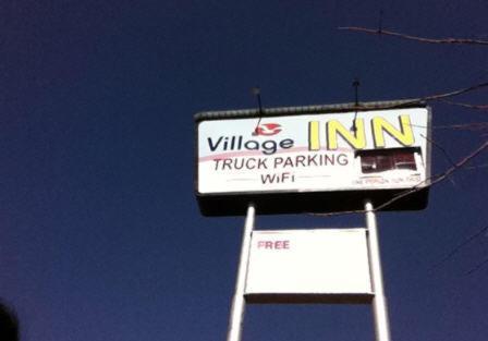 Village Inn Tulare Extérieur photo