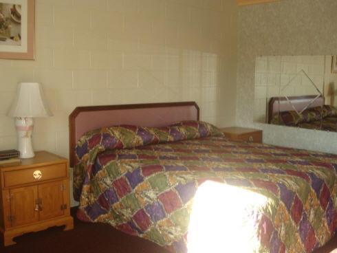 Village Inn Tulare Chambre photo