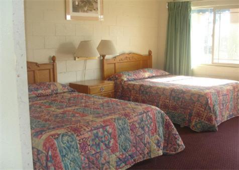 Village Inn Tulare Chambre photo